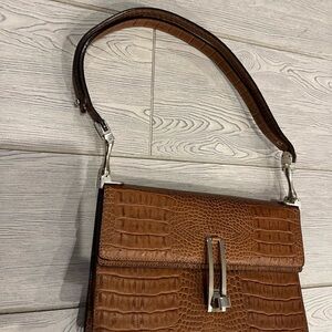 Vintage Brown Crocodile-Embossed Shoulder Bag with Silver Clasp